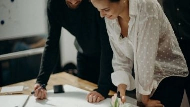 Lifestyle News | Researchers Find How Shift-work Causes Negative Impacts on Health of Men, Women Differently