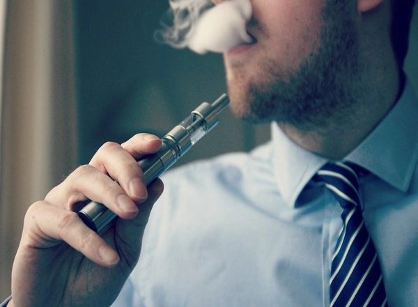 Use of E-Cigarettes Plus Tobacco Cigarettes Linked to Increased Risk of Respiratory Symptoms: Study