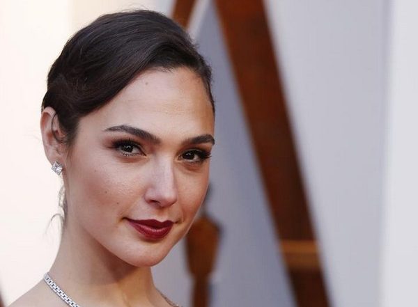 Gal Gadot Reveals She Chopped Her Fingertip Amid Boozy Drinking Session