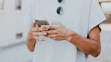 World News | Text Messages Can Boost Vaccination Rates Against Influenzas Including COVID-19: Study