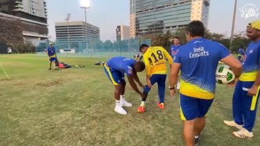 Lungi Ngidi Whacks Narayan Jagadeesan While Playing Football Ahead of CSK's IPL 2021 Match Against RR (Watch Video)