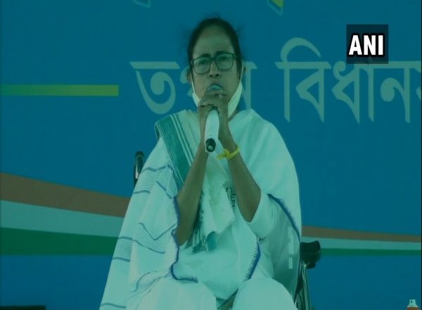 India News | Can't Surrender Bengal to Two Goons of Delhi: Mamata