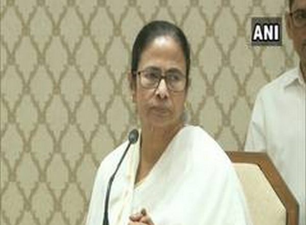India News | Mamata Banerjee Expresses Grief over TMC Candidate Kajal Sinha's Death Due to COVID-19