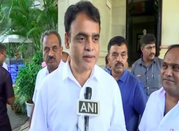 India News | K'taka Govt Imposed Tough Restrictions to Curb COVID-19 Considering Importance of Lives, Livelihood, Says Deputy CM