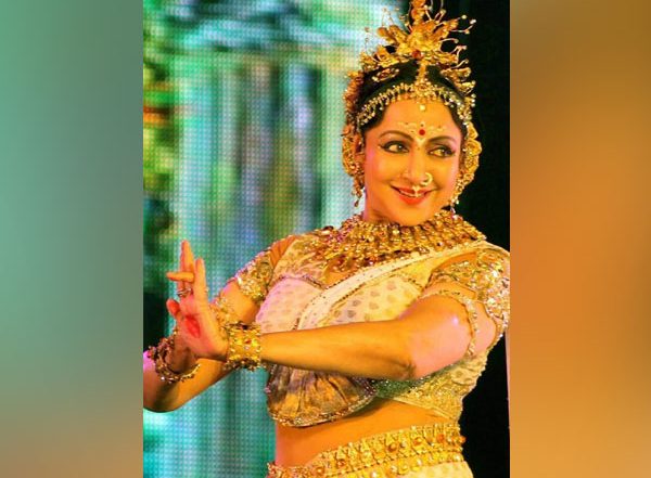 Entertainment News | Hema Malini Reminisces 'classical to Bollywood Dance' Journey on International Dance Day