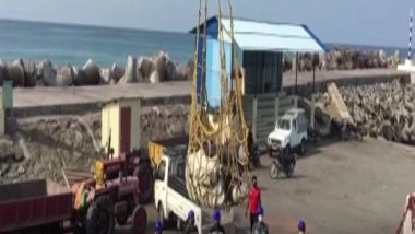 India News | India Navy Helps in Evacuating 75-year Old Covid Patient from Lakshadweep to Kochi