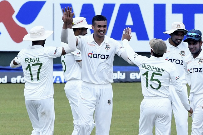 Sports News | SL Vs Ban, 2nd Test: Taskin Ahmed Shines but Dickwella's Fifty Steer Host to 469/6 on Day 2