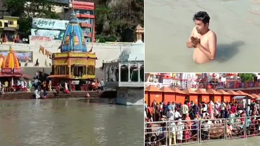 Kumbh Mela 2021: People Seen Taking Holy Dip in River Ganga in Haridwar on Chaitra Purnima, the Last 'Shahi Snan' of Kumbh (See Pics)