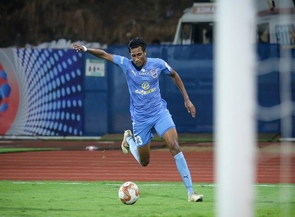 Sports News | Vignesh Dakshinamurthy Signs Contract Extension with Mumbai City FC Until 2025