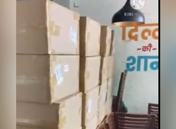 Oxygen Black Marketing: Delhi Police Seizes 105 Oxygen Concentrators From Khan Chacha and Town Hall Restaurants in Khan Market