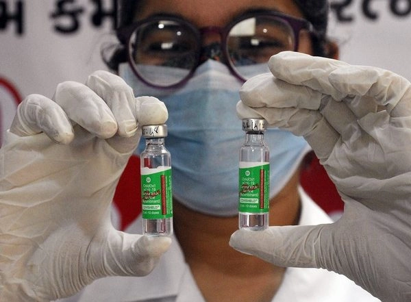 India News | Govt Panel Recommends 12-16 Week Gap Between Covishield Doses, No Change for COVAXIN