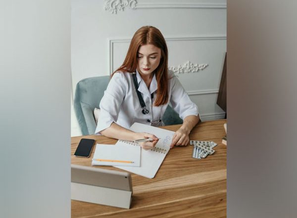 Mother's Day 2021: Doctor Moms Share Their Personal Experiences and Challenges Amid COVID-19 Pandemic