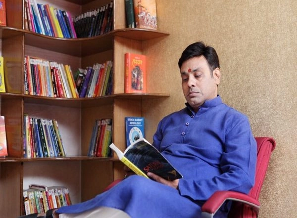 Business News | Top Best Astrologer Near You, Dr Vinay Bajrangi