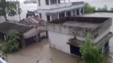 India News | Cyclone Yaas: Villages Submerged in WB's East Midnapore, Ops Underway to Rescue Stranded People