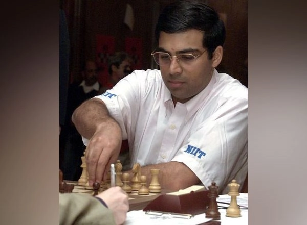 Sports News | 'Checkmate COVID': Viswanathan Anand, Koneru Humpy to Help Support Coronavirus Relief in India