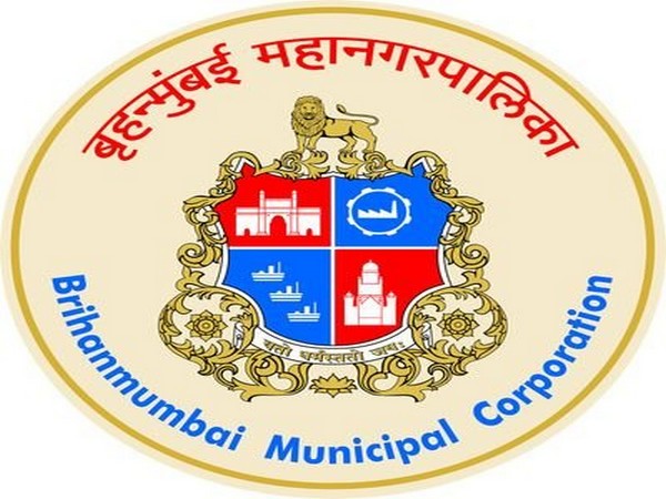 Repeat after Mumbai Police; MF is Mumbai’s Friend! BMC’s Smart Reply to Netizen Wins Praises!