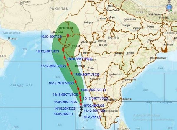India News | 'Tauktae' Likely to Intensify into Very Severe Cyclonic Storm, Cross Gujarat Coast on May 18