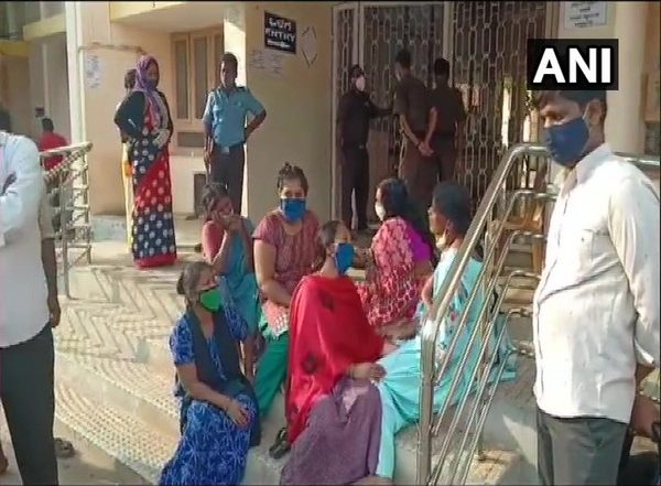 India News | 24 Including COVID Patients Die at Karnataka Hospital, CM Calls Emergency Meeting