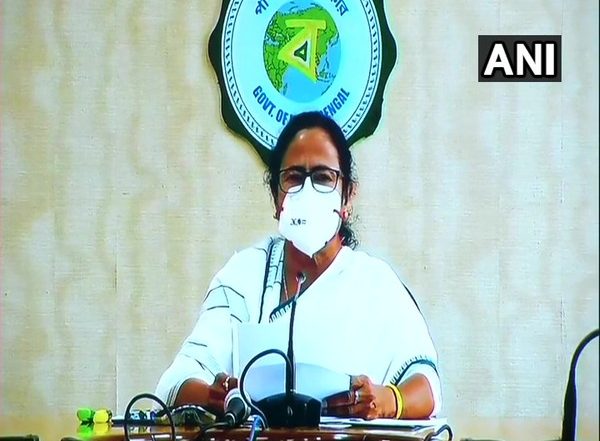 West Bengal Local Trains to be Suspended, Shopping Complexes, Gyms, Cinema Halls To Shut Down From Tomorrow As CM Mamata Banerjee Announces New COVID-19 Restrictions