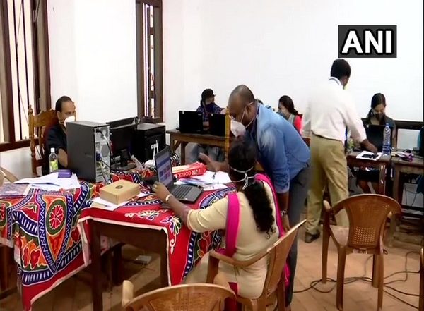 24x7 Oxygen War Room Set Up in Thiruvananthapuram to Cater to Soaring Demand Amid Surge in COVID-19 Cases