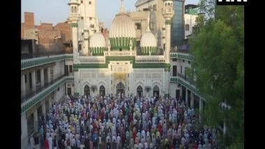 India News | People Celebrate Eid-ul-Fitr at Home Across Country, COVID-19 Norms Flouted in Amritsar