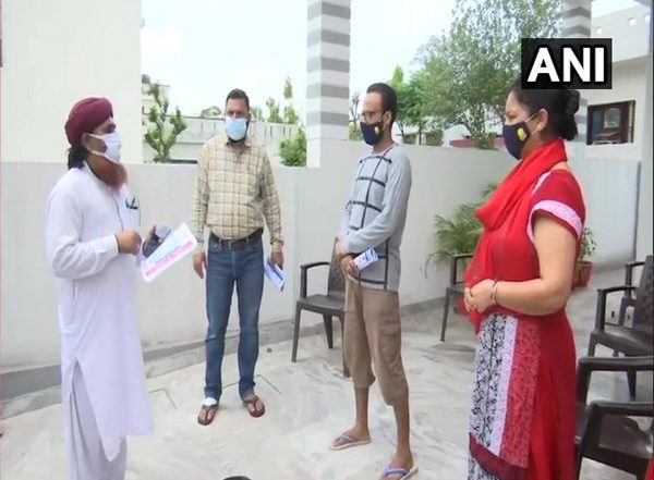 India News | COVID-19: Jammu Administration Began Door-to-door Exercise to Create Awareness