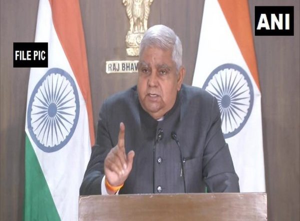 India News | WB Governor Draws Mamata's Attention Towards 'total Lawlessness and Anarchy' in Kolkata After Detention of TMC Leaders