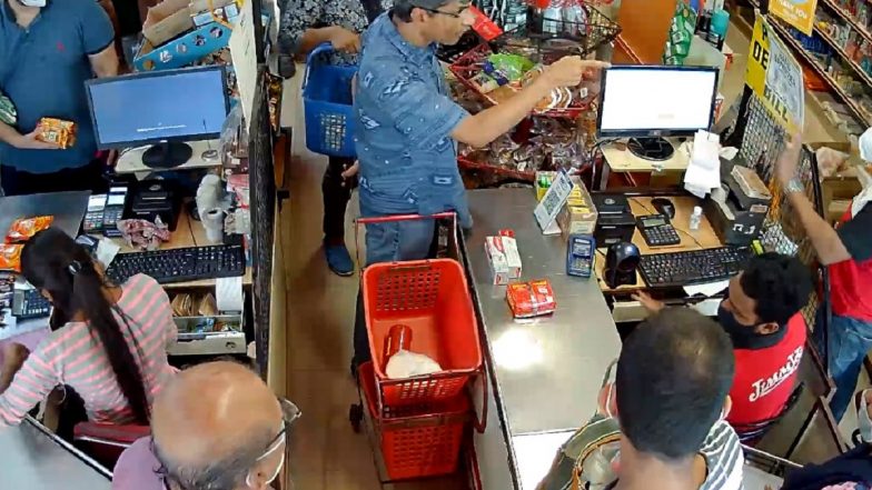 Karnataka Doctor Refuses to Wear Face Mask at Supermarket, Booked After Video Goes Viral
