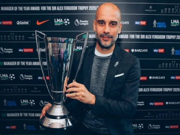 Pep Guardiola Wins Sir Alex Ferguson Trophy for LMA Manager of the Year