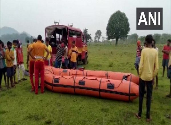 India News | Andhra Pradesh: 1 Dead, 8 Missing After Boat Capsizes in Sileru River