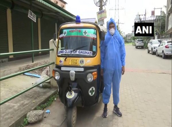 Lions Club of Gauhati Adds More Auto Ambulances with Oxygen Cylinder to Serve COVID-19 Patients