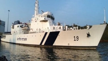 India News | Coast Guard Apprehends Myanmarese Poachers in Indian Exclusive Economic Zone