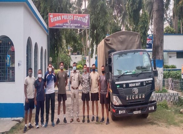 India News | Cyclone Yaas: Indian Navy Ramps Up Preparations, Deploys Rescue, Relief Teams