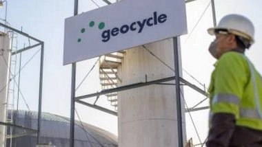 Business News | Geocycle Using Bubble Curtain Technology to Stop Plastic from Entering River Yamuna