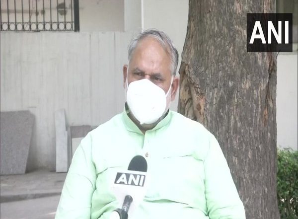 Delhi: 23 COVID-19 Patients Admitted in Hindu Rao Hospital Leave Without Informing Facility
