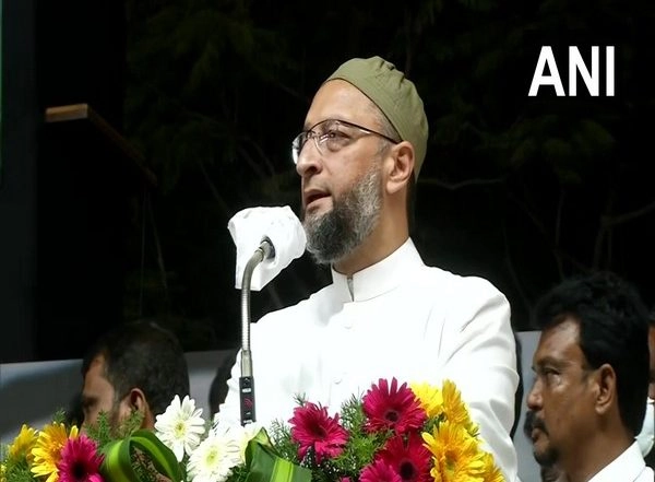 India News | PM Modi Should Apologise to People Who Lost Loved Ones During COVID, Says Owaisi