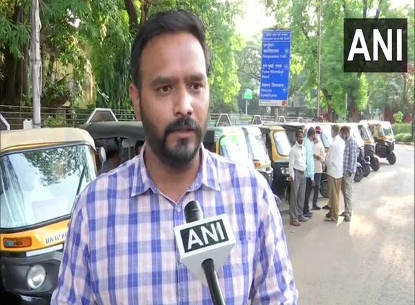 India News | Group of Auto Drivers Starts 'Jugaad Ambulance' to Facilitate COVID-19 Patients in Pune