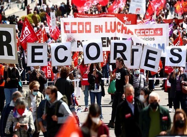 World News | About 100,000 People Gather for Union Rallies in Spain on International Workers' Day