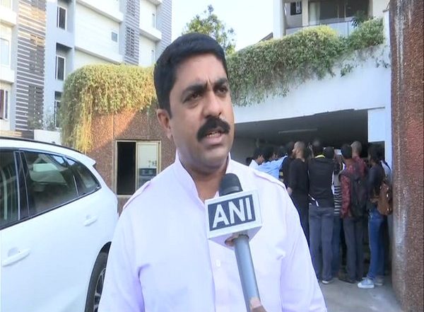 India News | Vijai Sardesai Urges Goa CM to Utilise Rs 100 Cr from MLA Fund for COVID-19 Vaccination Drive
