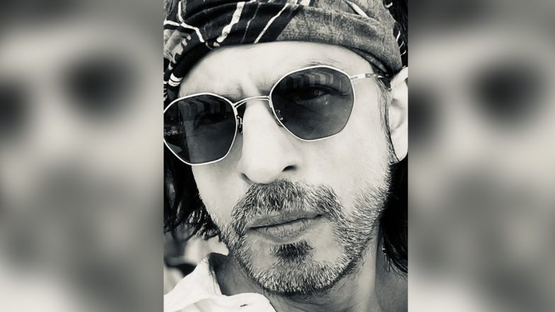 Did Shah Rukh Khan Just Drop a Hint About Resuming Pathan’s Shoot With His Recent Bearded Selfie?