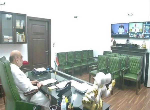 Cyclone Tauktae: Amit Shah Holds Meeting With Gujarat CM Vijay Rupani, Maharashtra CM Uddhav Thackeray, Reviews Preparedness of Health Facilities