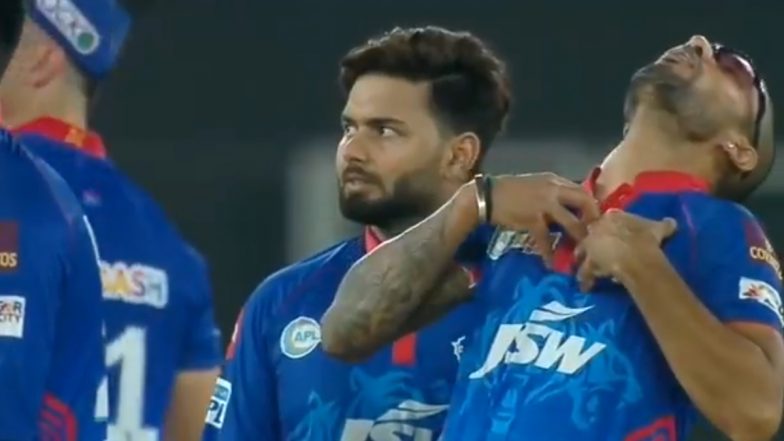 IPL 2021: Shikhar Dhawan Gives Hilarious Reaction as Dawid Malan Survives LBW Call During PBKS vs DC Clash (Watch Video)