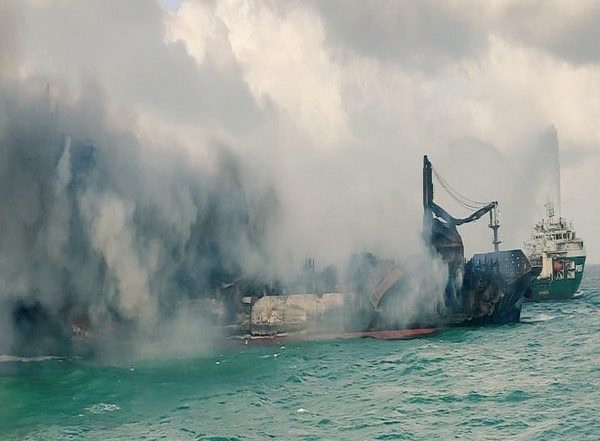 World News | X-Press Pearl Ship Fire: Relentless Efforts of India-Sri Lanka Pays off