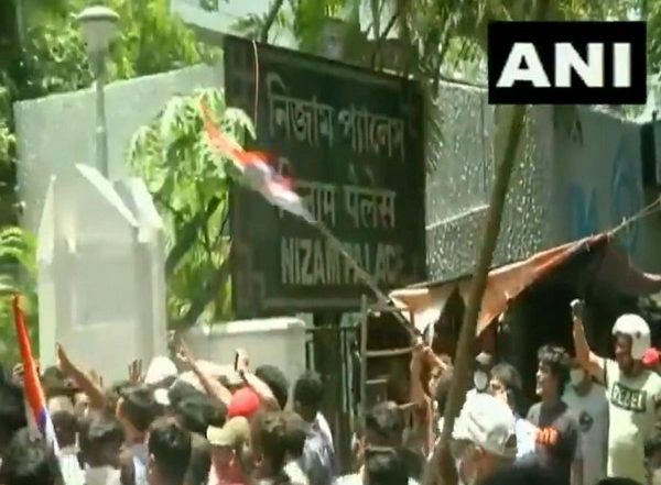 India News | TMC Supporters Stage Protest Outside CBI Office in Kolkata