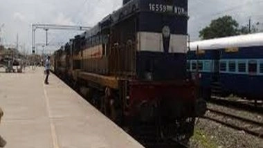 India News | Local, Suburban, EMU Train Services to Remain Suspended in Bengal