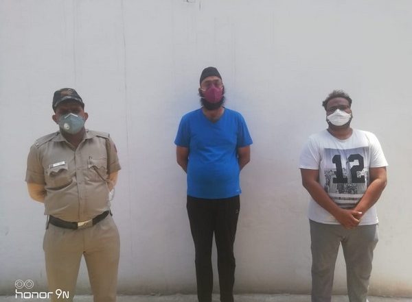India News | Two Held for Black Marketing of Oxygen Concentrator in Delhi