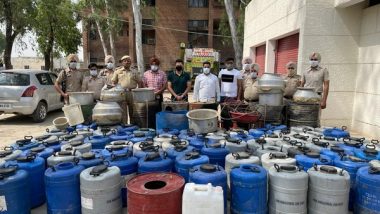 India News | Punjab Police Busts Illicit Liquor Manufacturing Unit in Amritsar, Five Held