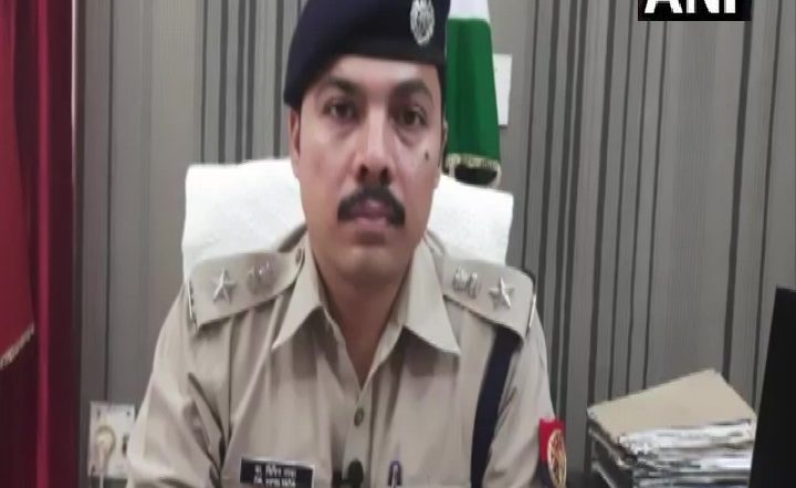 Ballia: 5 Policemen Suspended After Video Showing Them Cremating Unclaimed Bodies With Tyres And Petrol Goes Viral