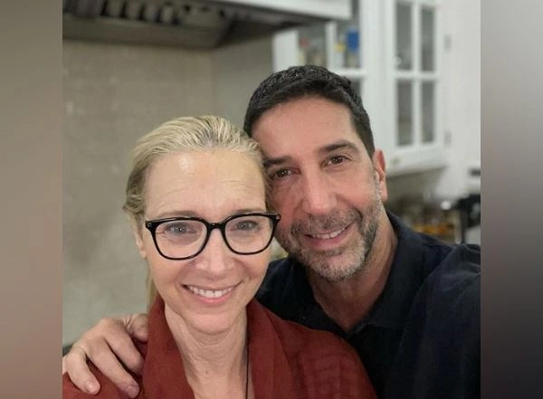 Entertainment News | 'Friends' Reunion: Lisa Kudrow Posts Sweet Selfie with David Schwimmer