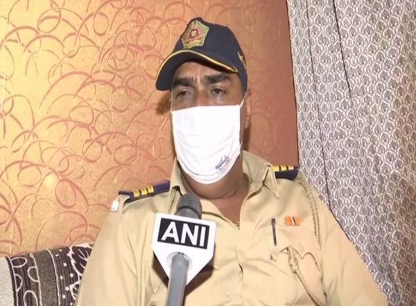 India News | Mumbai Head Constable Cremates 50 COVID-19 Bodies in One Year